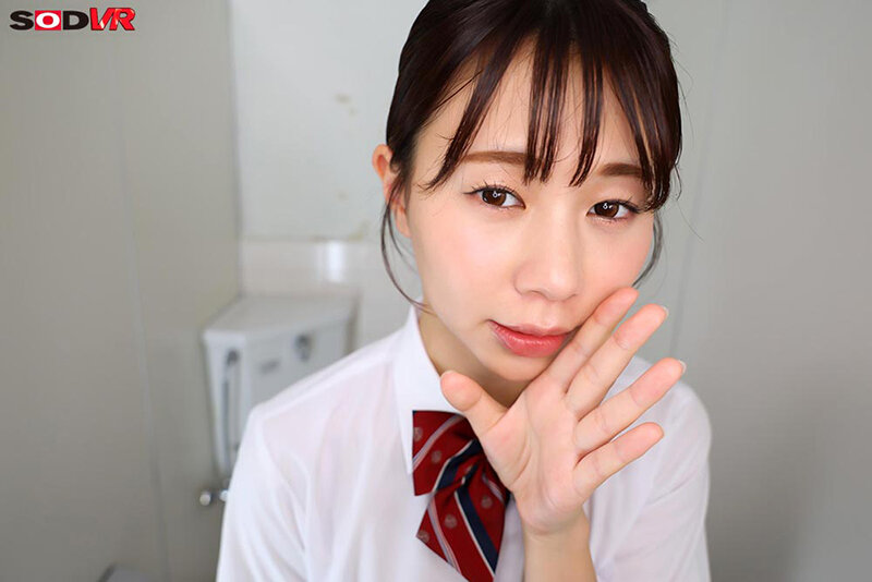 【VR】【8K】真面目なクラス委員長は実は見られて興奮する露出癖持ちの変態だった 五芭 3