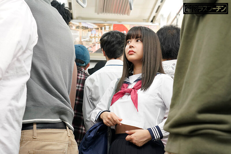 満員電車で羽交い絞めにされセーラー服の下から見えた乳首を強●開発される爆乳女子○生 夕美しおん 5