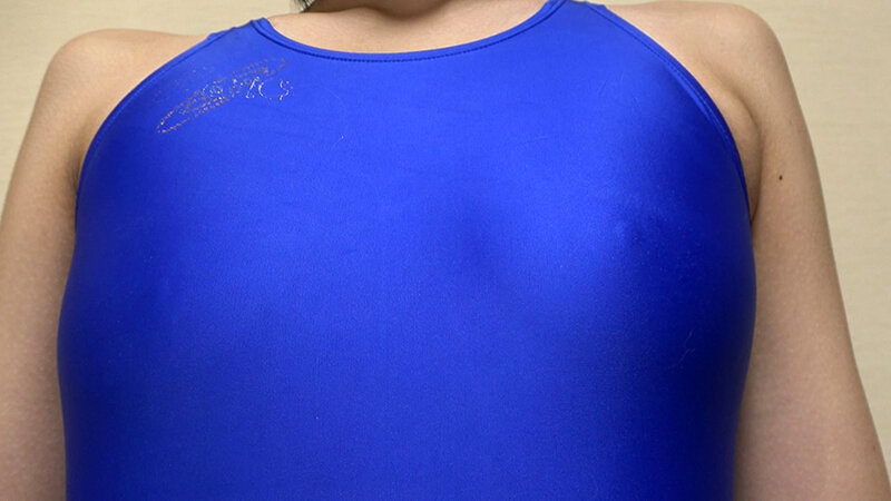 宮崎リン 濡れてテカってピッタリ密着 神競泳水着 可愛い女子の競泳水着姿をじっとりと堪能！着替え盗撮から始まり貧乳から巨乳にパイパン、ハミ毛、ジョリワキ等のフェチ接写やローションソーププレイや競泳水着ぶっかけ等を完全着衣で楽しむAV 4