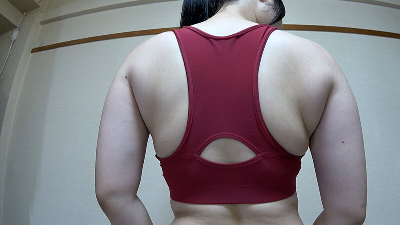 中条りの 神陸上ウェア スポーツ日焼けから筋肉美女アスリートの秘部を隠してきたウェアを巨乳や美乳パイパンや剛毛娘に着せジョリワキやハミ毛を堪能。陸上ユニホーム女子の太腿やお尻や着衣放尿まで!!身体にフィットするウェアのキワキワを超接写&完全着衣でハメ撮り 2