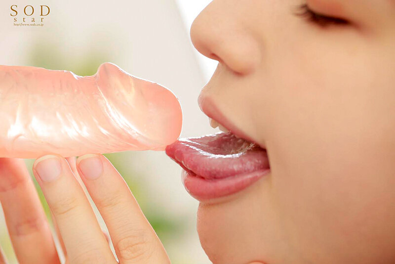 10発の精子ぜ～んぶぶっかけ！ず～っと笑顔でしゃぶってくれるフェラチオ天使 ローレン花恋 2