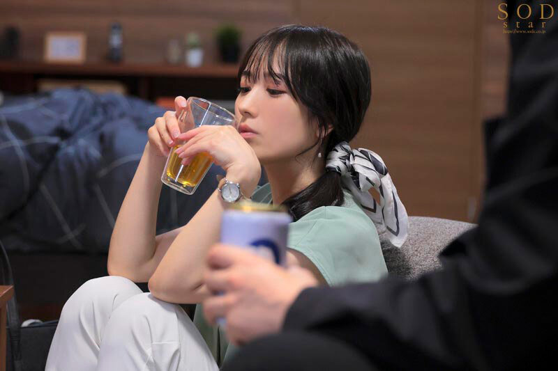 苦手な同僚と飲み会帰りに勢いでワンナイトしてしまったら膣奥フィットするチ〇ポの相性が良すぎて人生最高の絶頂感を味わってしまい…全然好きじゃないのにおかわりセックスしまくった 小湊よつ葉 2