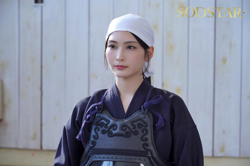 無表情な剣道の女師範 その凛とした佇まいからは想像出来ないほど弟子たちに甘く’チン媚び’目線で何度でもヌイてくれる 本庄鈴 3