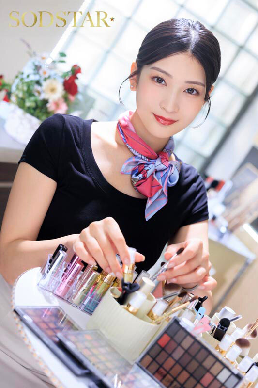 「ばっちりお化粧した私とあの子どっちが良いの？」恋人がメイクアップ中の20分暇そうな付き添い彼氏をフェラ＆SEXで顔射させる美容部員 本庄鈴 3