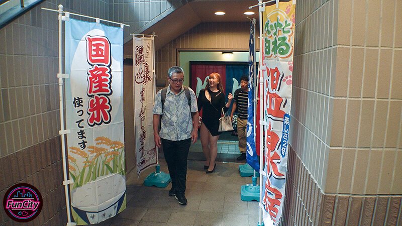 筆おろし温泉ソープ 親父の再婚で出来た義母さんは絶倫の巨乳泡姫だった！？ ちなみん 1