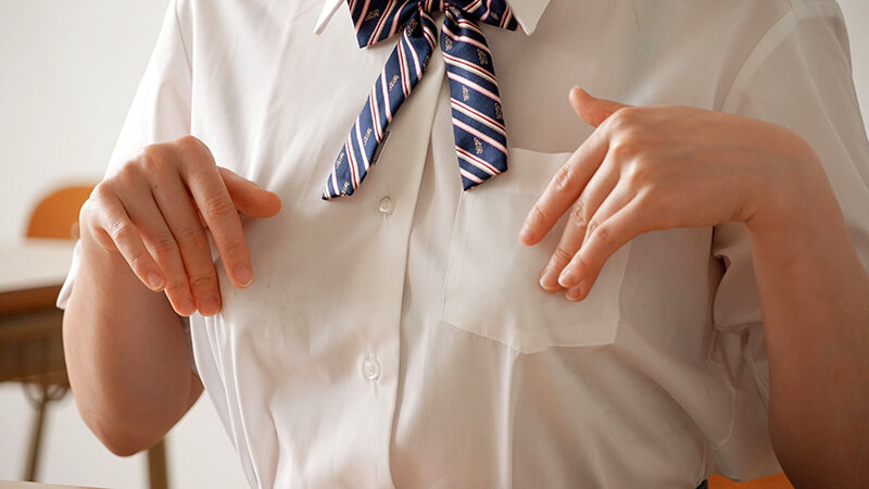 乳首こねくり失禁 敏感乳首を弄ばれて失禁癖がついた地味娘は白目アヘ顔イキが止まらず… 上坂めい 1