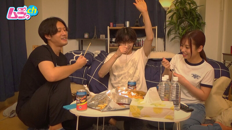 ニンゲン観察 「王様の命令は絶対だよね？」王様ゲームで押しに弱いバイトの女友達を口説いて生SEX！ロールキャベツ系イケメン生チ●ポに堕ちていくうぶっ娘女子大生。 3