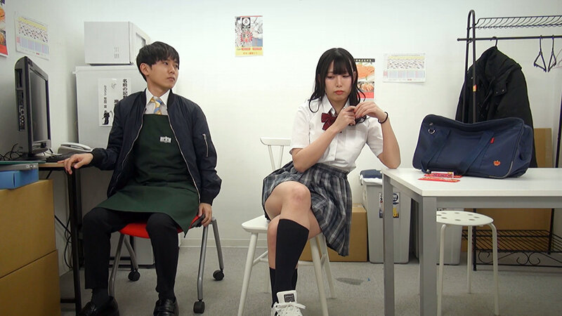 ●校生盗撮 罪の代償をおま○こで払う、コンビニ万引きマンチラJ系 1