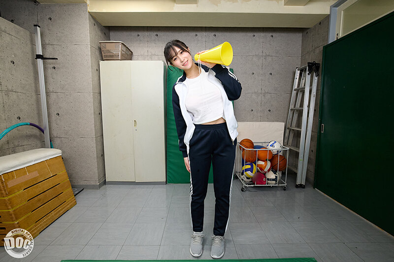 【VR】「先生、あの日の約束覚えてる？」教育実習にやってきたのは、かつて僕に淡い恋心を抱いてくれていた教え子の雨宮だった。あの日と同じ教室で、あの日とは違う続きを… 雨宮ひびき 2