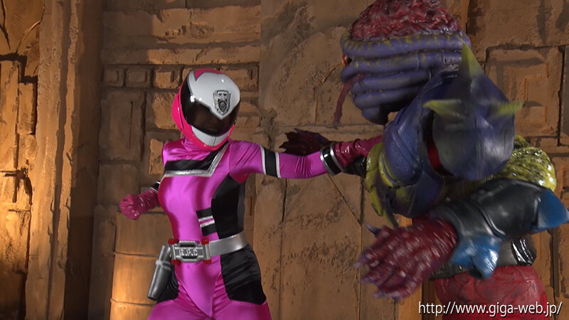 警護戦隊ガードレンジャー ～堕ちた人妻戦士ガードピンク～ 美波もも 2