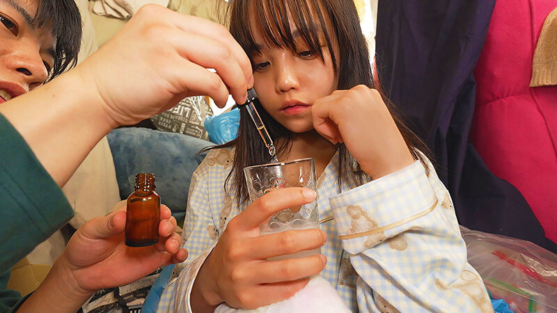 ゴミ屋敷に住む褐色チビ美少女を媚薬で意識朦朧アヘ顔凌●調教 ミニマム美少女まい 北乃まい 4