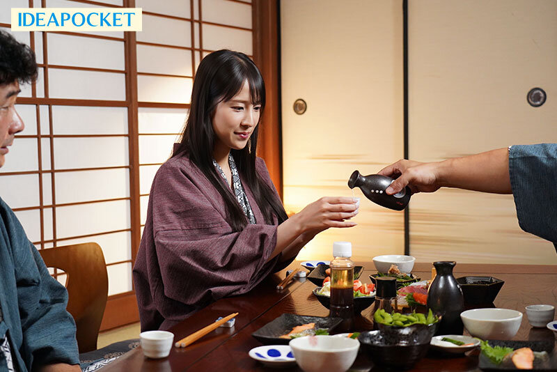 地方ロケで訪れた温泉旅館でマネージャーに仕組まれ地元のゲス社長と相部屋枕強要…醜い絶倫おやじに何度もイカされ堕ちていく美しきグラビアアイドル 三澄寧々 1