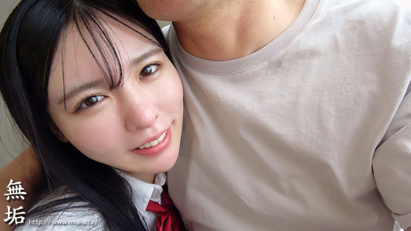 背伸びざかりの制服少女は修学旅行を抜け出してパパ世代おじさんとベロチューデート。そのままホテルに籠って何度も、何度も、中出しセックスでオトナを感じました。 黒島玲衣 1