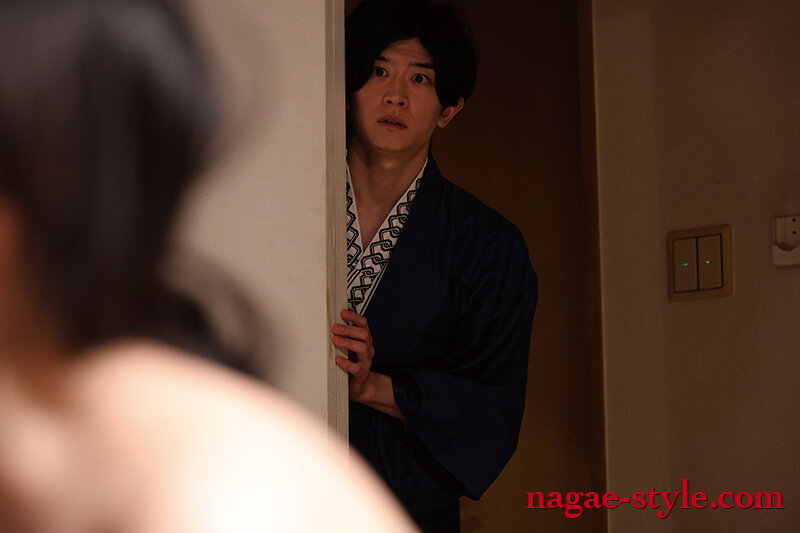 友人のオナホにされた僕の母 ～家族旅行中の出来事～ あずま鈴 5