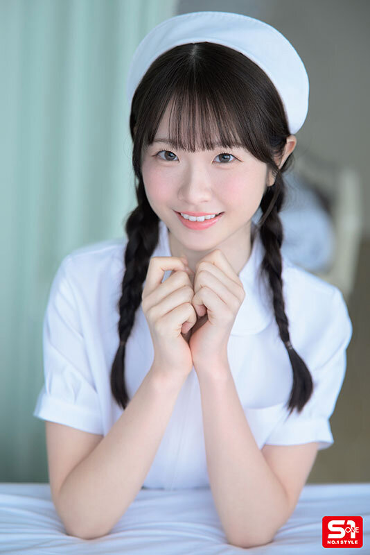セクハラ！性欲処理！顔射！全部許してくれるシャイで優しい新人ナースさんはいつも顔面ザーメンまみれ 白上咲花 1
