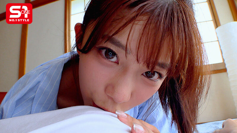 彼女、彼女の妹との温泉旅行で妹の方が二人きりになるたびに甘え密着ボディタッチからのおねだりキッス、 たまらず勃起するとジュボジュボしゃぶり始め暴発寸前チ●ポを色んな体位でハメてきて意のままに大量射精しちゃう恥ずかしい僕。 川越にこ 5