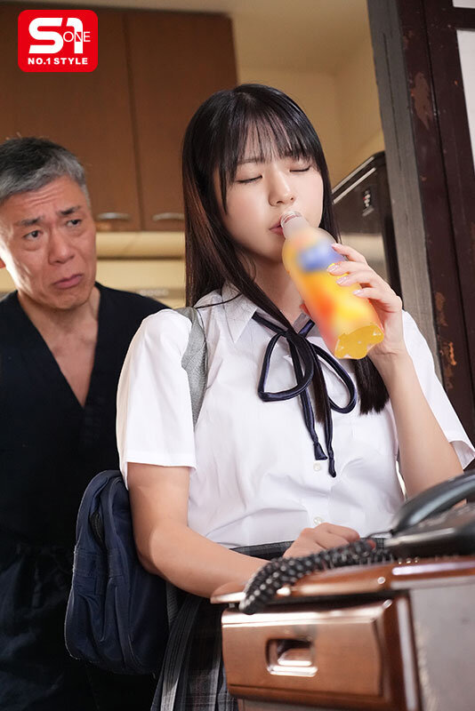 反抗期の私が今ではお義父さんのお薬（※強力媚薬）とオチンチンなしでは生きていけない。まだ女子●生の連子をキメセク中毒にした歪んだ義父の性欲 浅野こころ 3