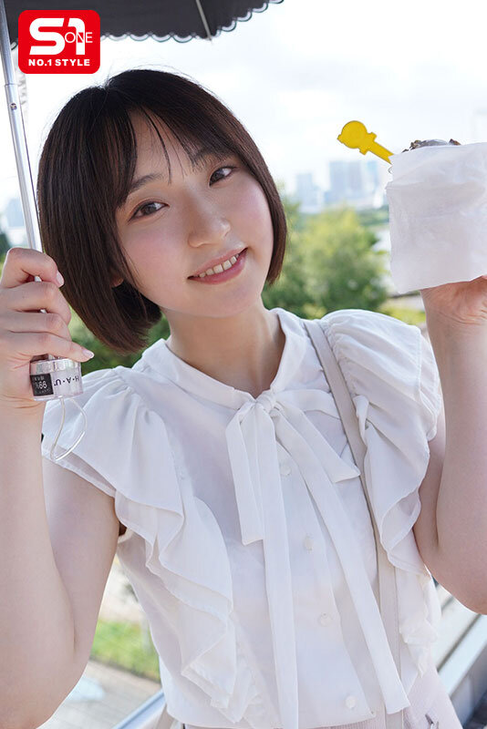 無邪気なのにスッゴくエッチ たくさんはしゃいで、えっちする。昼は無邪気で夜は妖艶─ショートカット×上目遣いがず・る・い！！密着2人だけのヤリまくり濃密デート 糸井瑠花 2