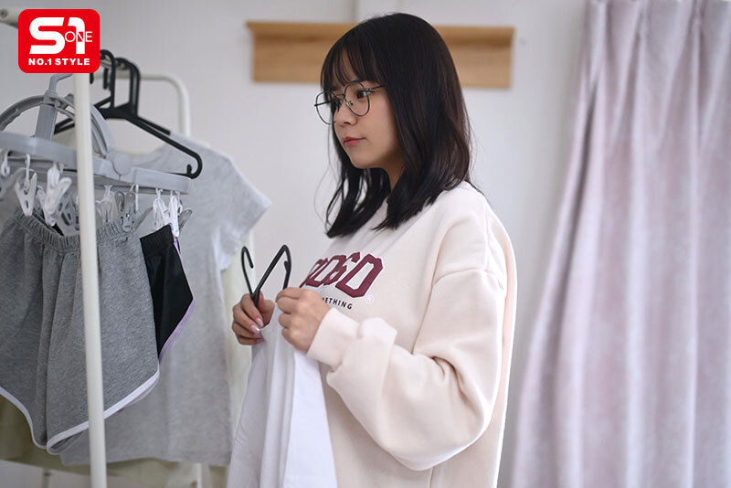 見た目は地味だが脱いでコレだったらどうする…？部活しかしてこなかった性欲強い隠れ巨乳女子大生 田野憂 1