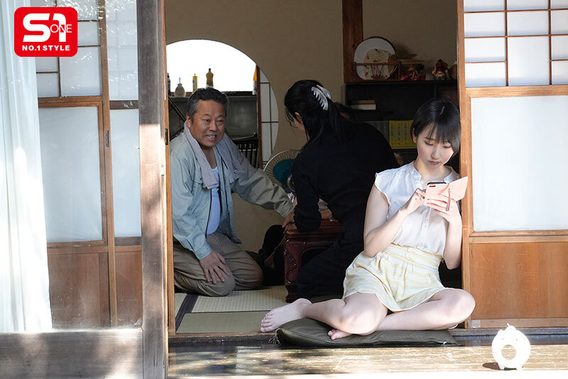 田舎帰省で大嫌いな叔父宅に一人で泊めさせられた姪っ子…手を出してきたロリコンおじさんのキモち●ぽと少女ま●こがまさかの相性抜群！！2日2晩の絶倫汗だく大性交 糸井瑠花 1