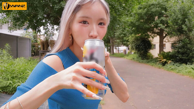 「イイって言うまで射精（だ）すなよ？」パンピーどM男をとっ捕まえてコリコリ乳首ジャック！手コキ寸止め焦らし痴女のナマパコ散歩 春陽モカ 2