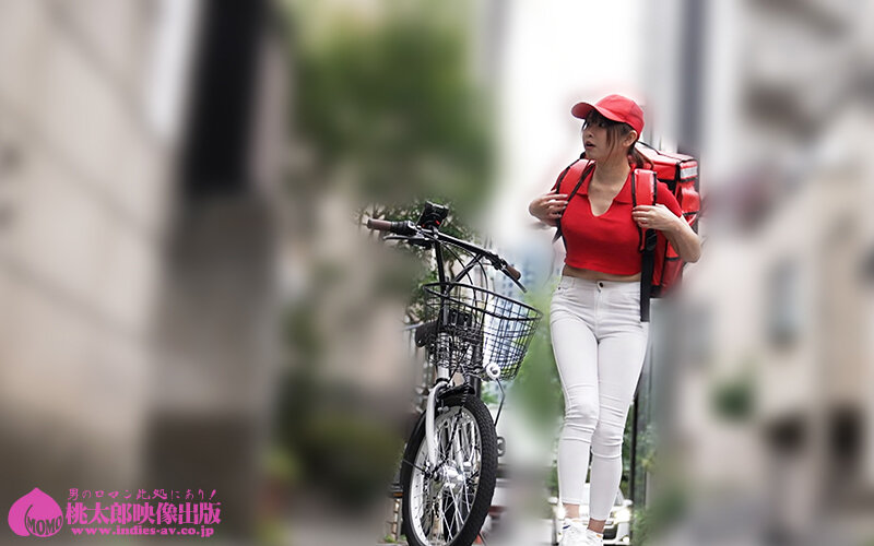 巷でウワサの人妻出張感 玄関開けたら透けパン誘惑！むっちり美尻＆たわわ乳の無自覚挑発よわよわ乳首人妻 三田サクラ 5